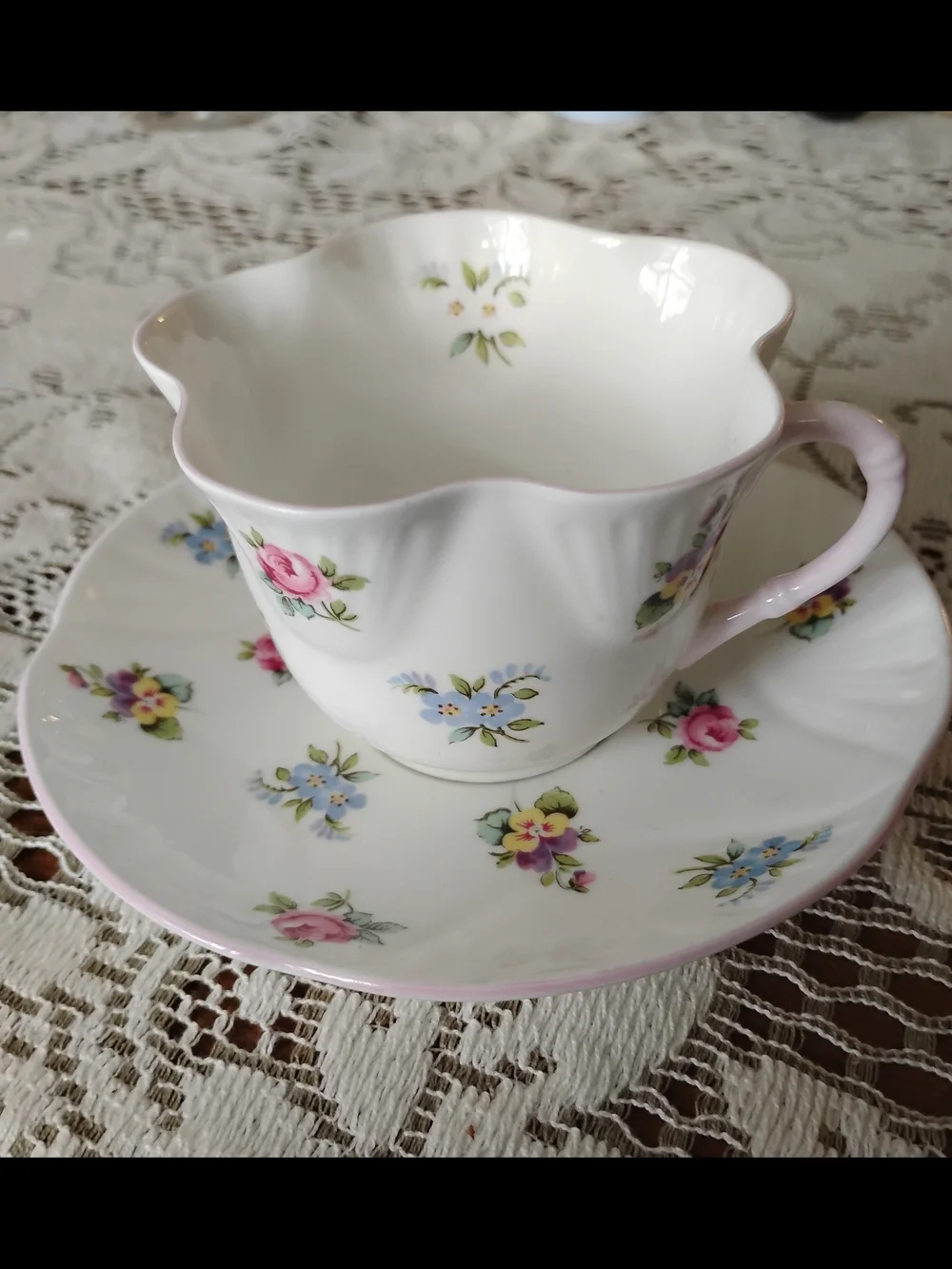 Royal York Fine Bone China Teacup and Saucer Set. Floral Bouquet.